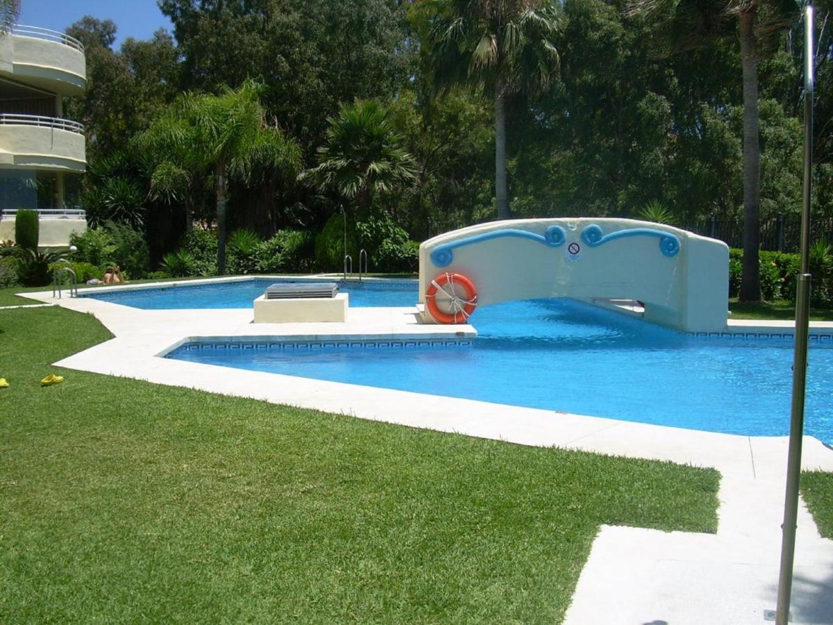 Holidays2Benalmadena Torrequebrada Sea View Front Beach With Pool Parking & Terraces Exterior photo