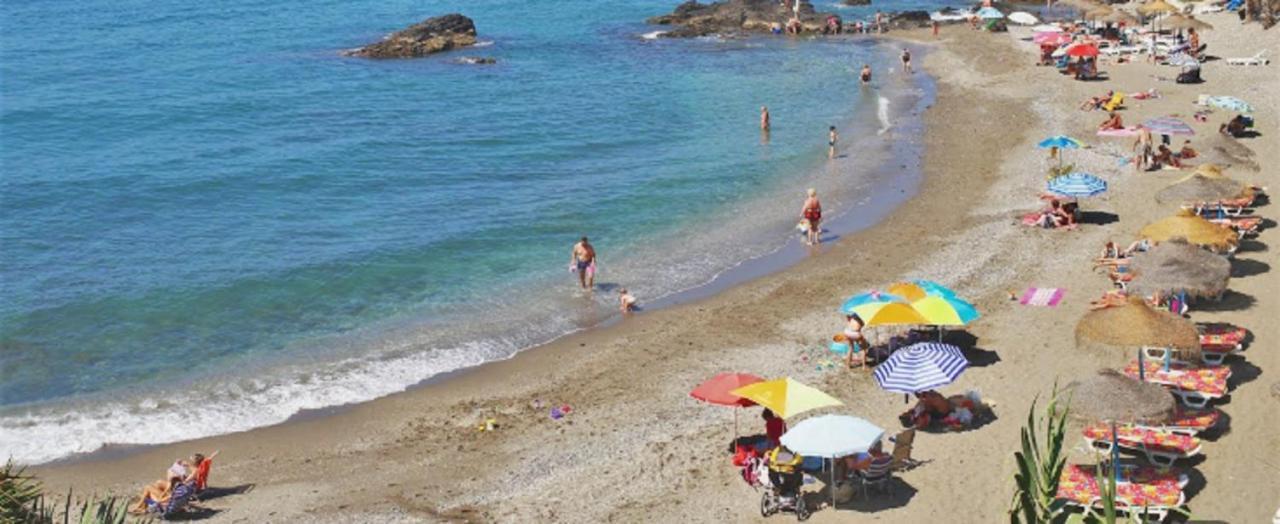 Holidays2Benalmadena Torrequebrada Sea View Front Beach With Pool Parking & Terraces Exterior photo